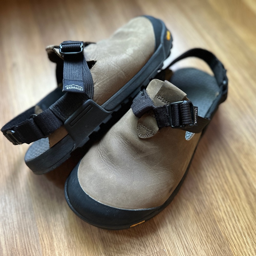 ‼️SOLD‼️ Bedrock Mountain Clogs